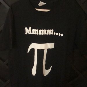 Tee shirt. -  XL.    Mmmm.